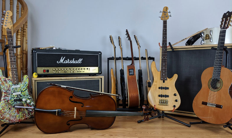 Backline de Raúl Vázquez