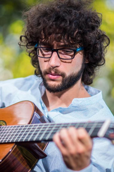 Foto promocional para el proyeto "Raúl Vázquez"